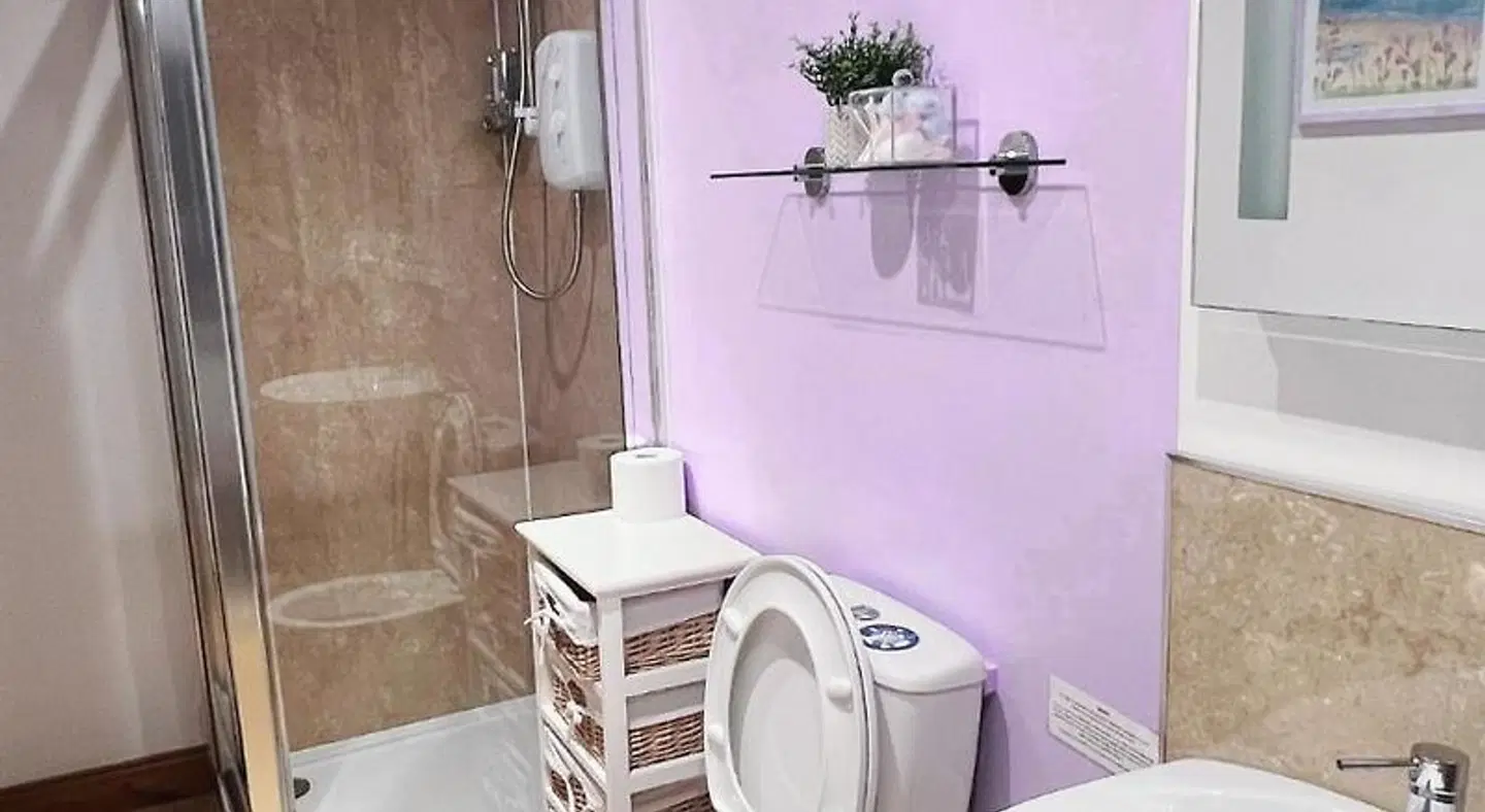 Ellie's Guest House Badezimmer