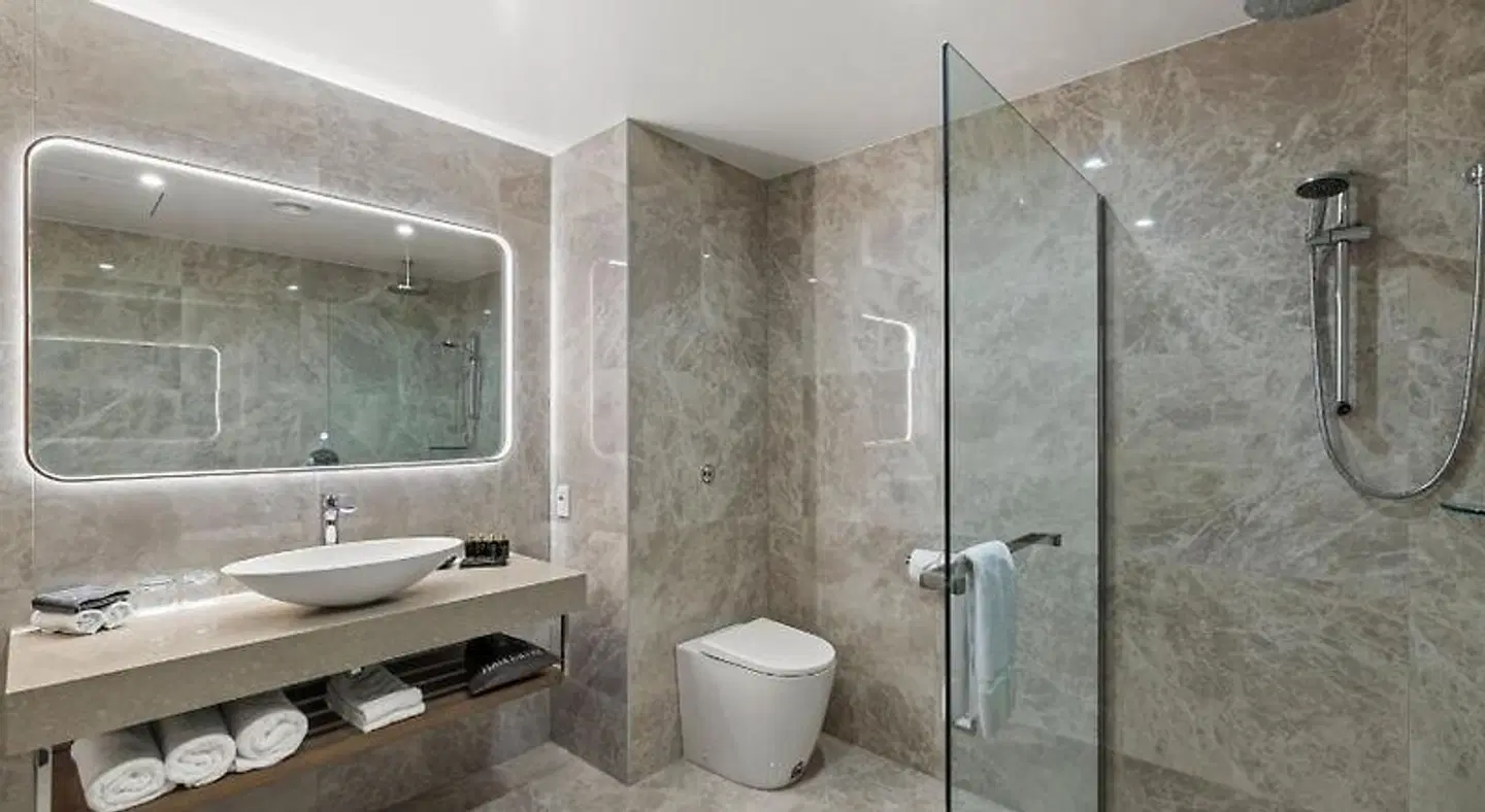 Distinction Christchurch Hotel Badezimmer