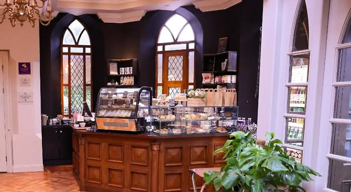 Abbey Court Hotel, Lodges & Trinity Leisure Spa Restaurant