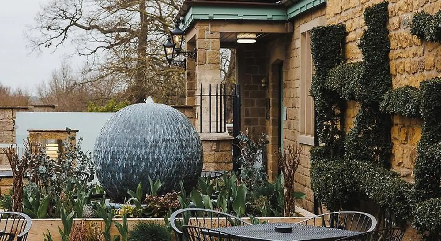 Rogerthorpe Manor Hotel Garten