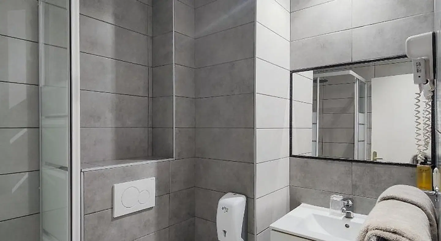 Helvétique Badezimmer