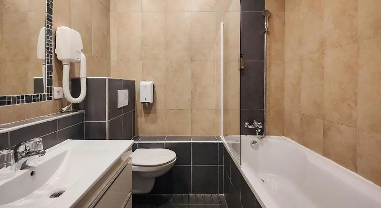Helvétique Badezimmer