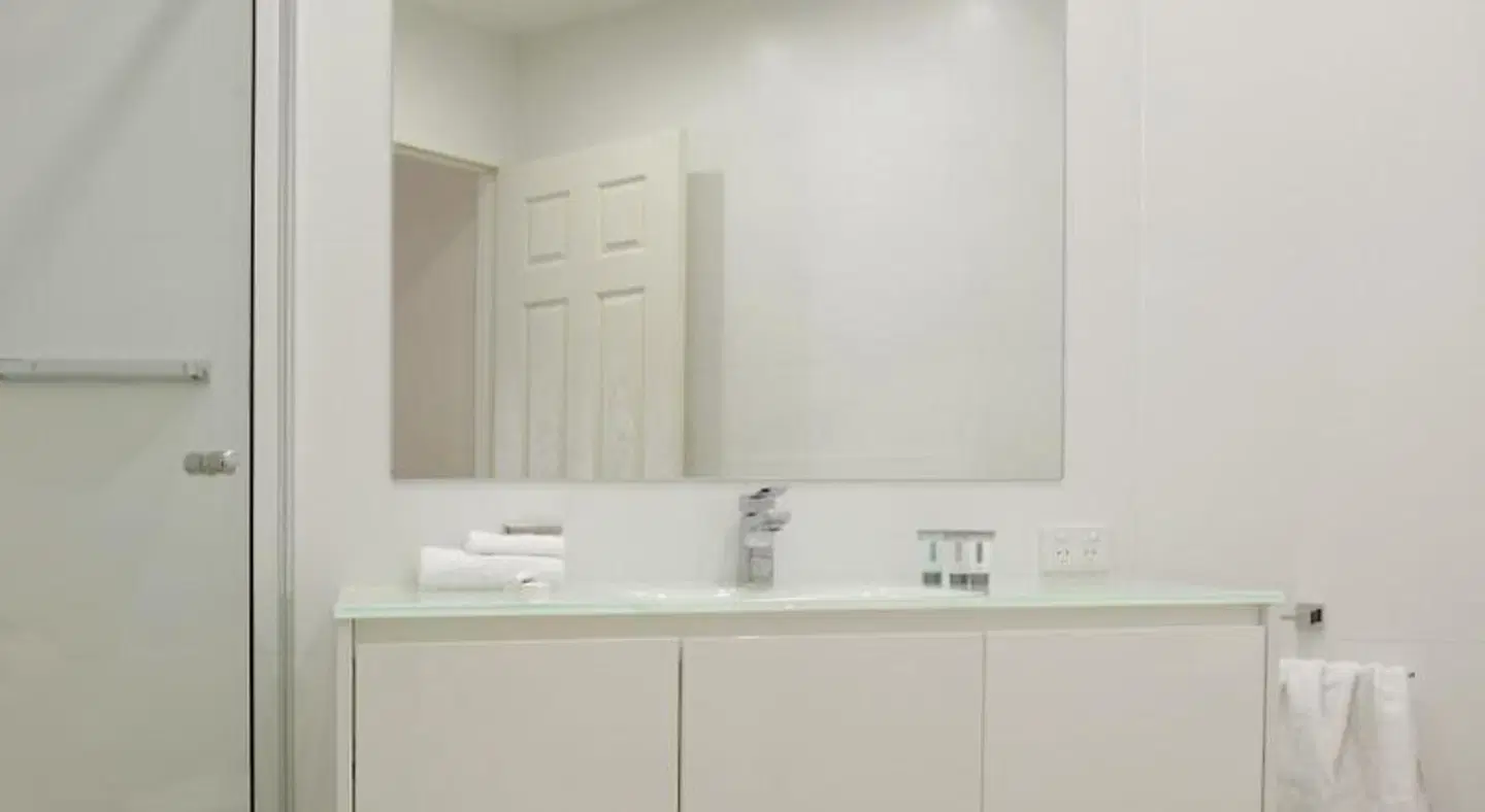 Serenity Apartments Noosa Badezimmer
