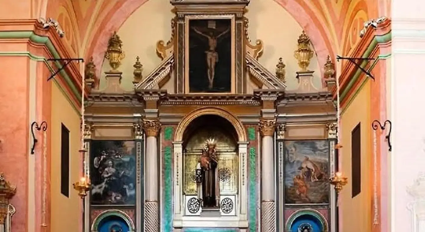 Nuestra Señora del Carmen LOUNGE_LOBBY