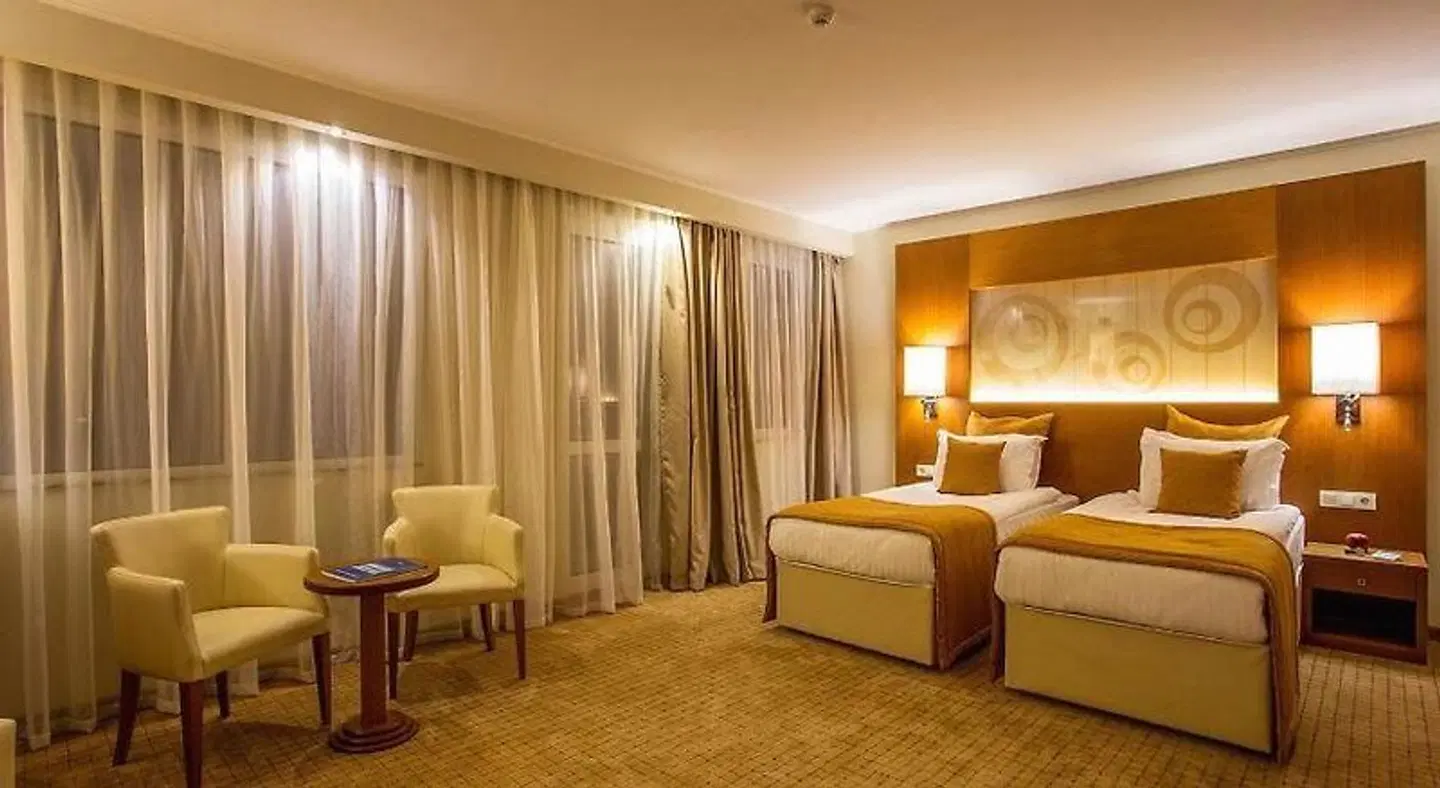 Landmark Creek Hotel & Spa ROOM_EXAMPLE