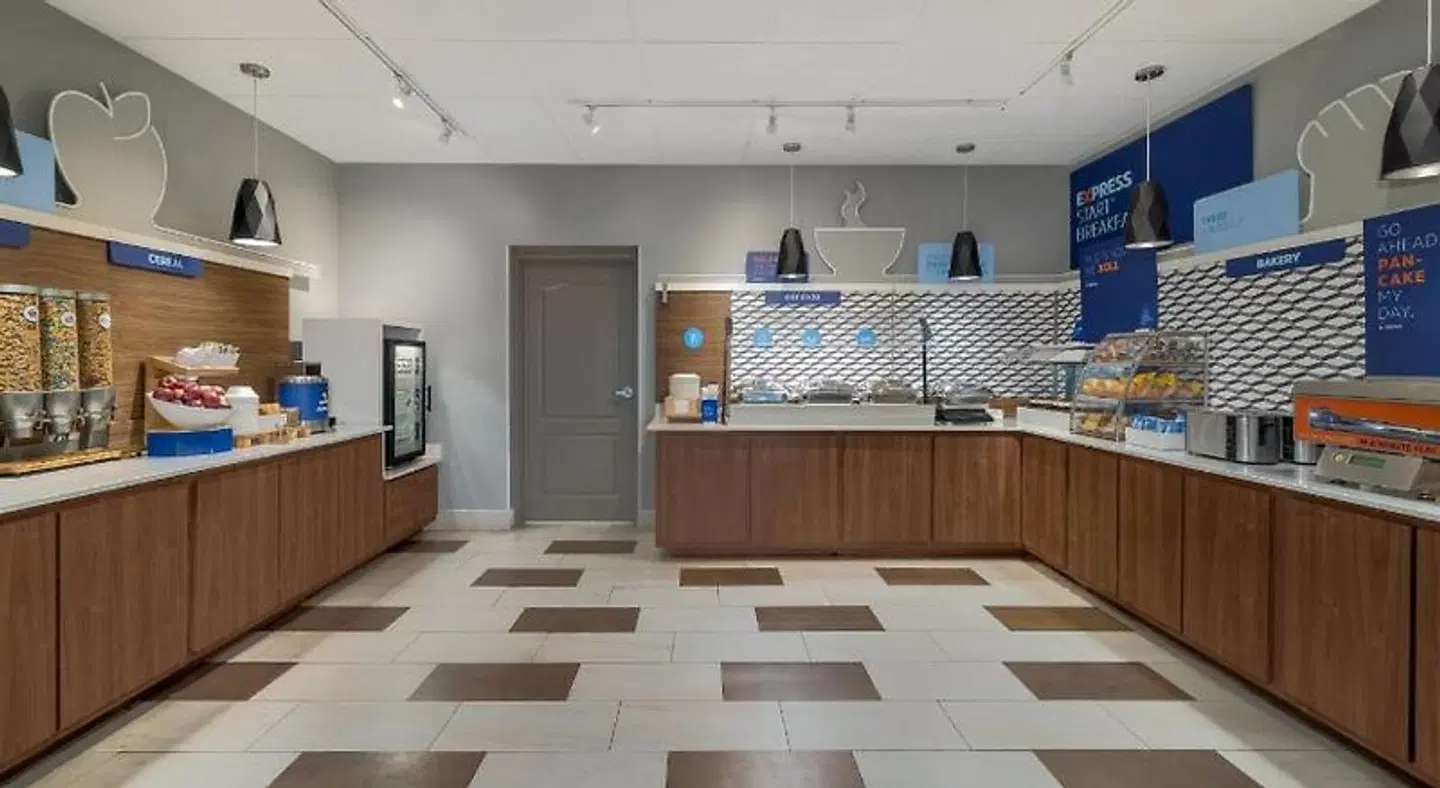 Holiday Inn Express Myrtle Beach-Broadway@The Bch by IHG LOUNGE_LOBBY