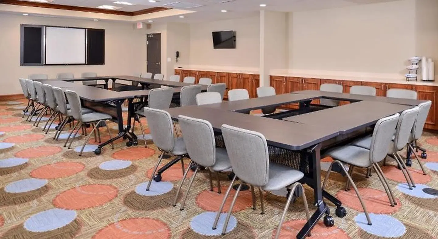 Staybridge Suites Rochester by IHG Konferenz