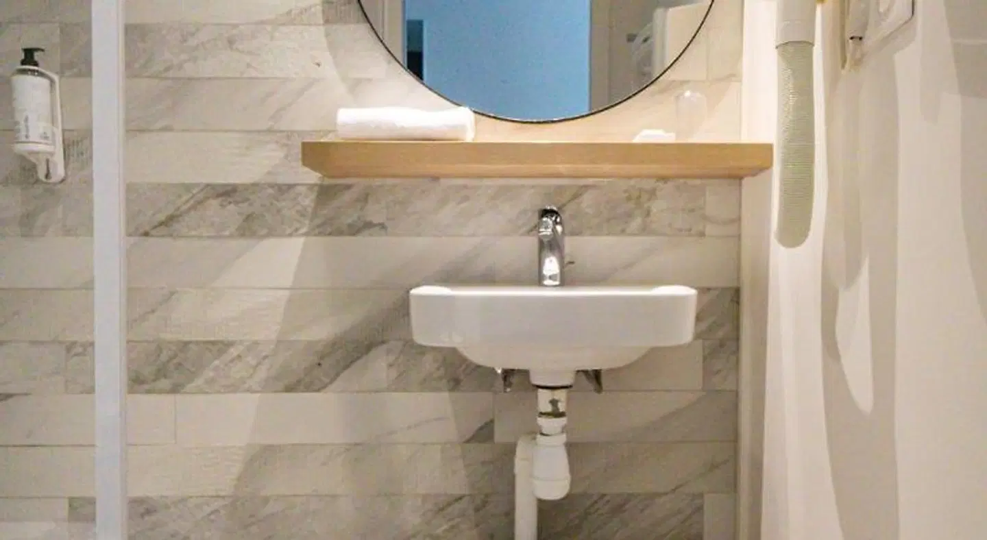 Hôtel Courseine Badezimmer