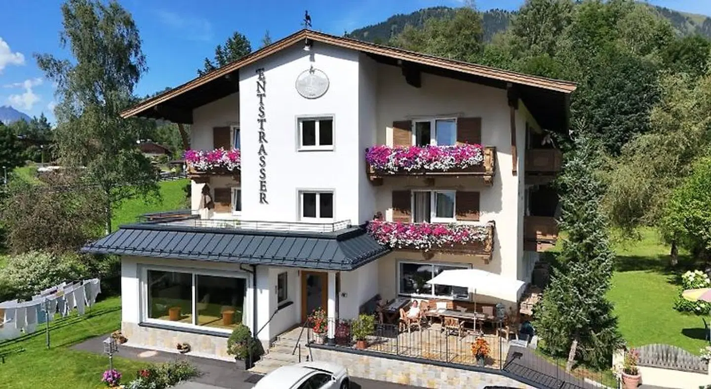 Hotel Garni Entstrasser EXTERIOR