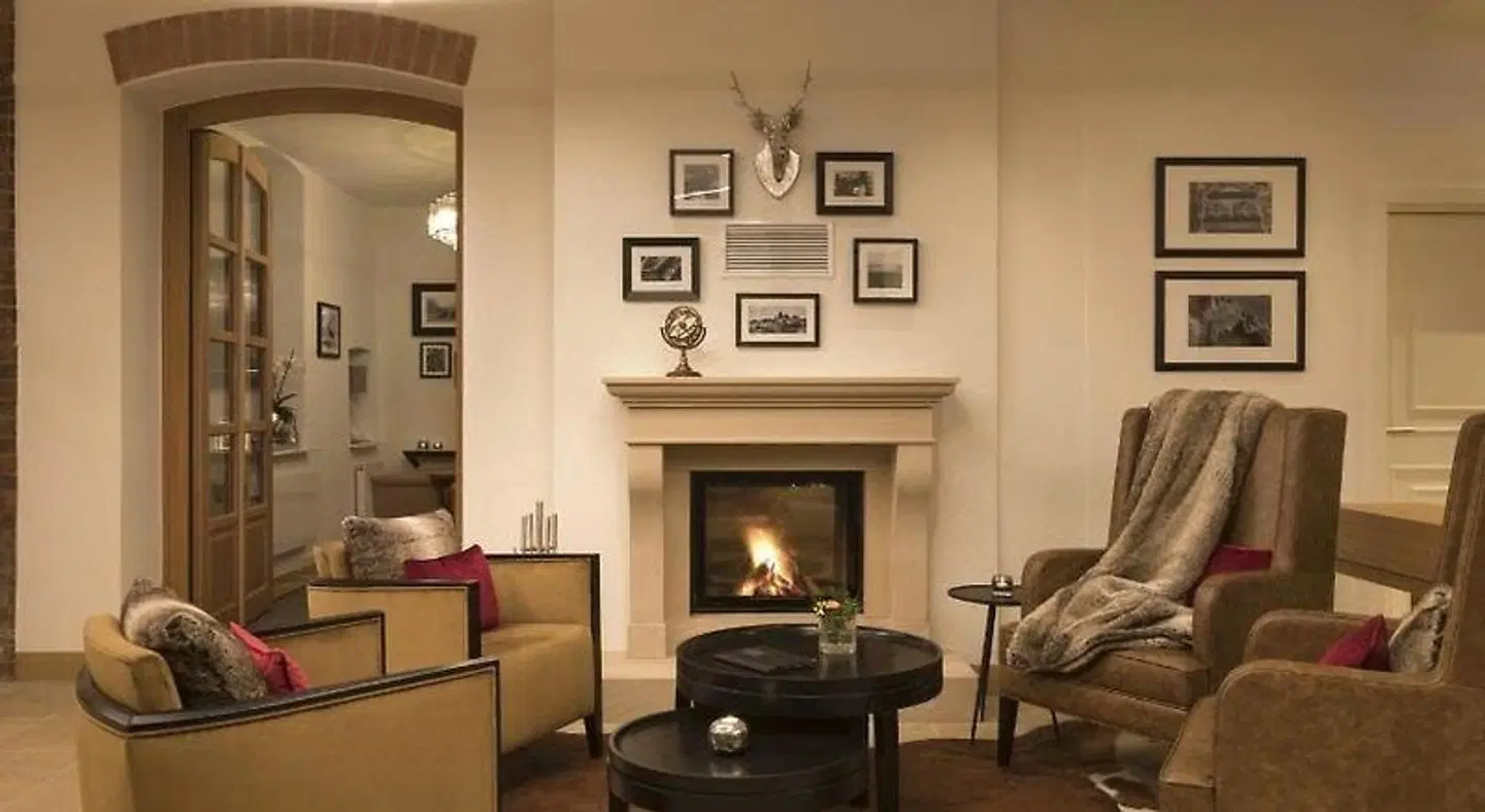 Hotel Brunnenhaus Schloss Landau LOUNGE_LOBBY