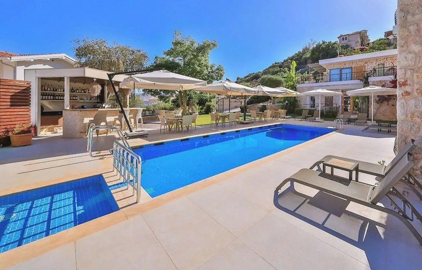 Molino Hotel OUTDOOR_POOL