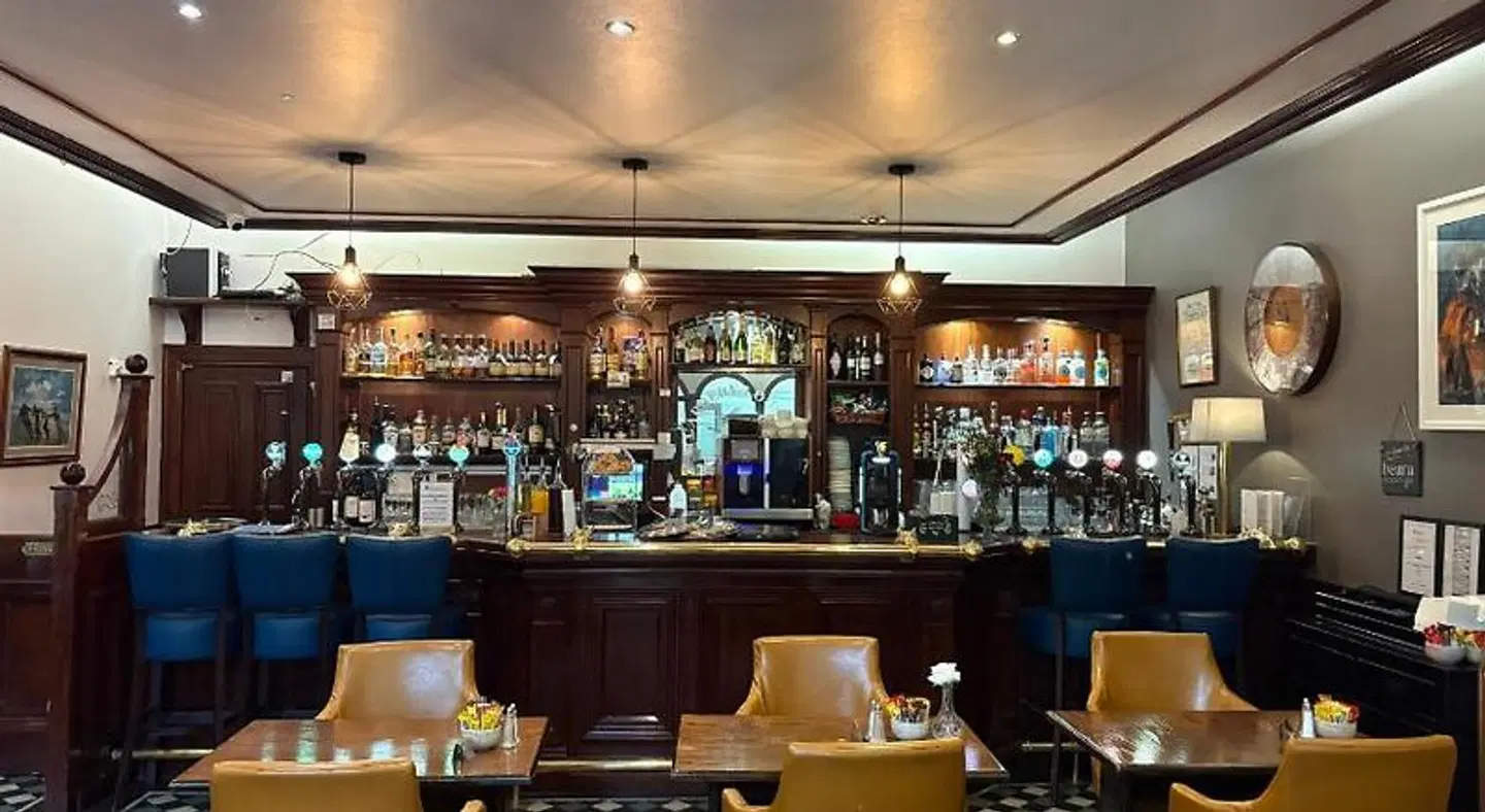 Westlodge Hotel & Leisure Centre Bar