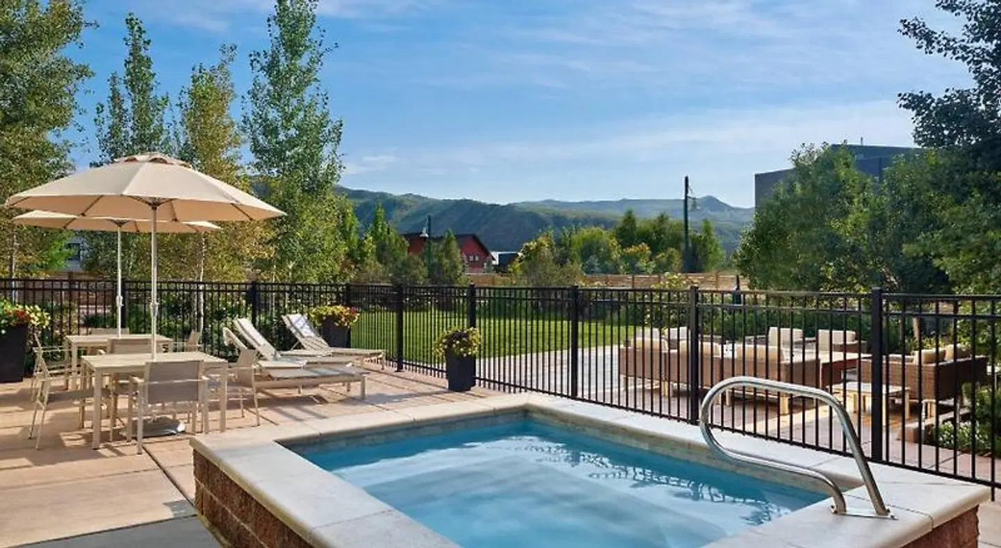 Element by Marriott Basalt - Aspen OUTDOOR_POOL