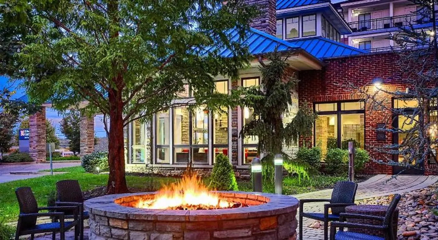Hilton Garden Inn Pigeon Forge EXTERIOR