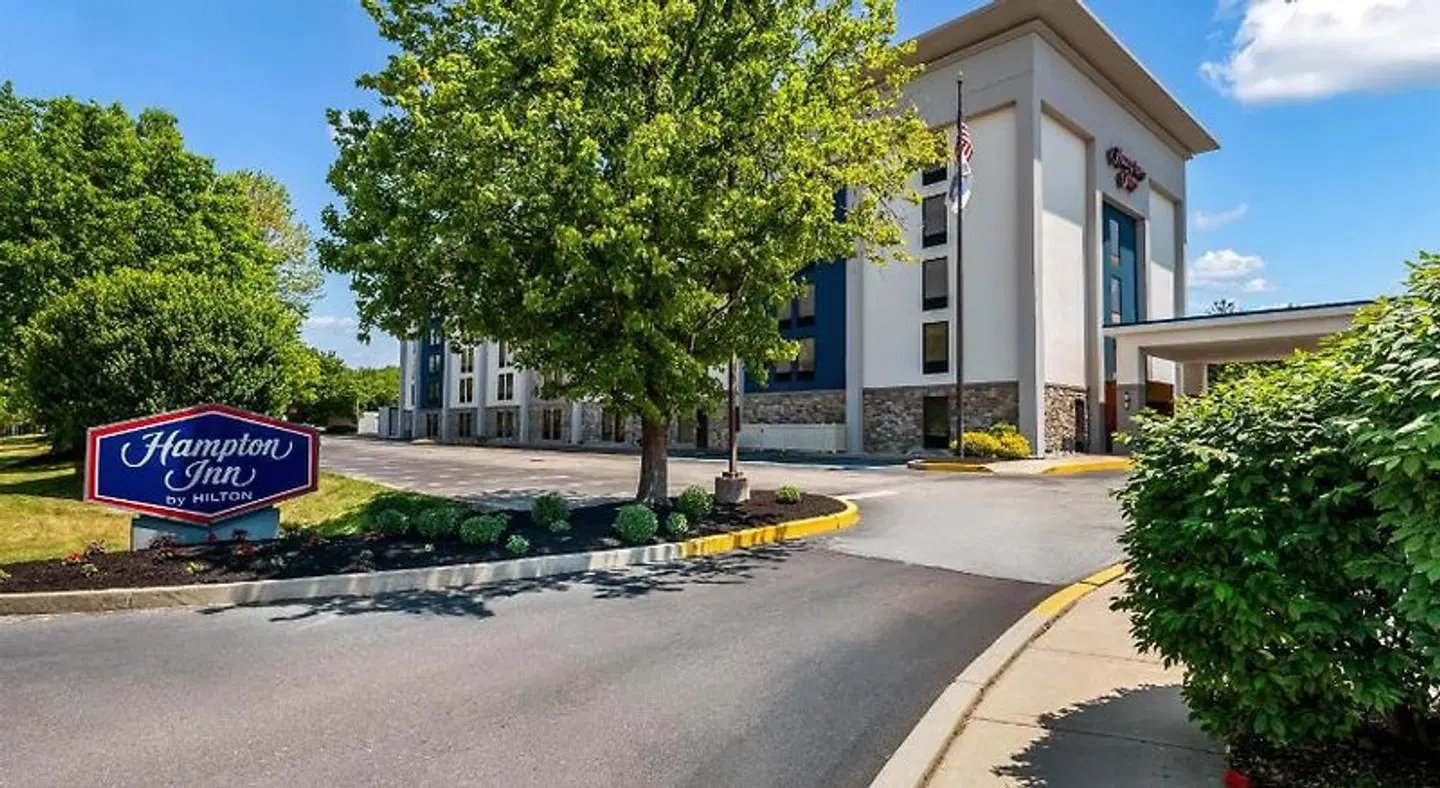 Hampton Inn Plymouth Meeting EXTERIOR