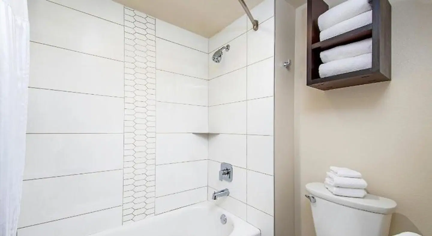 Peacock Suites Badezimmer