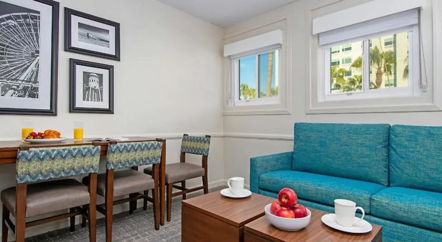 Peacock Suites ROOM_EXAMPLE