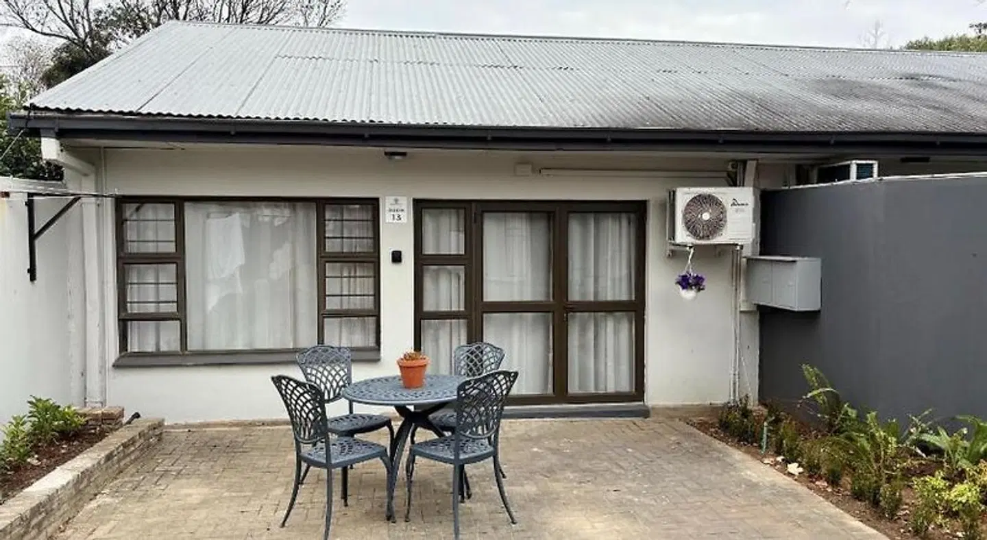 The Suburban Guest House Terrasse