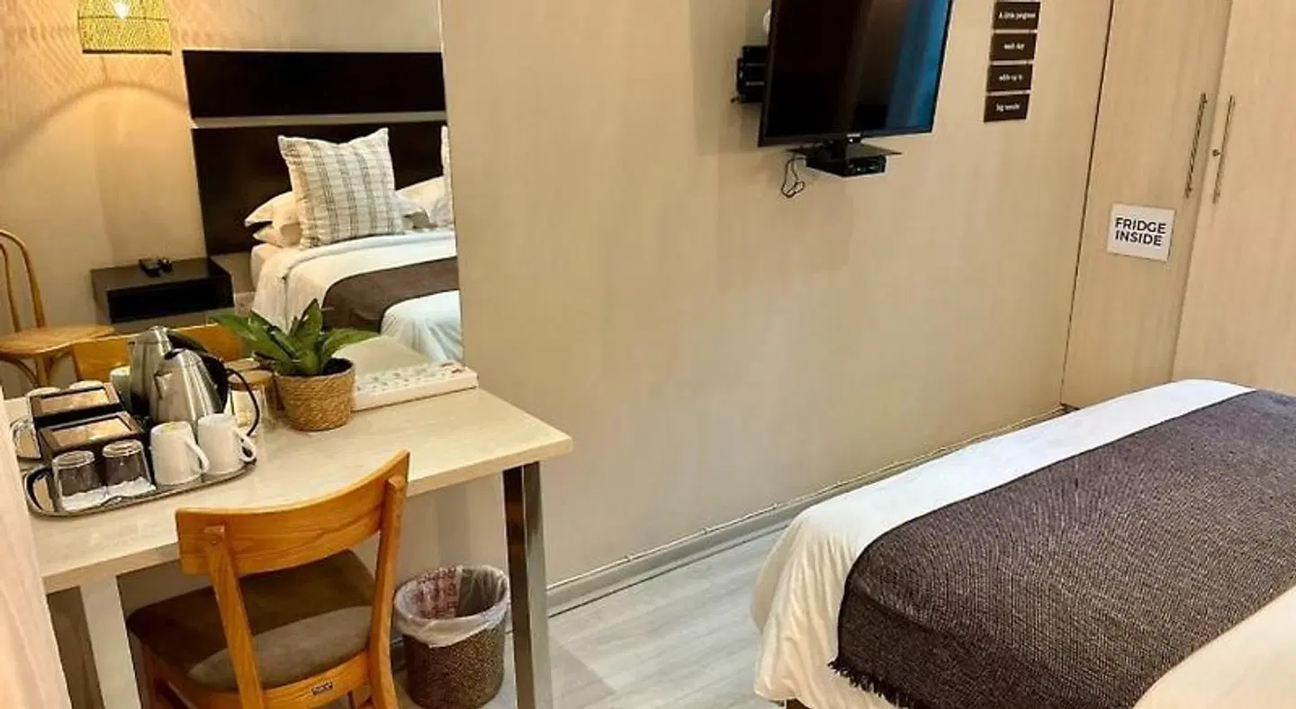 The Suburban Guest House ROOM_EXAMPLE
