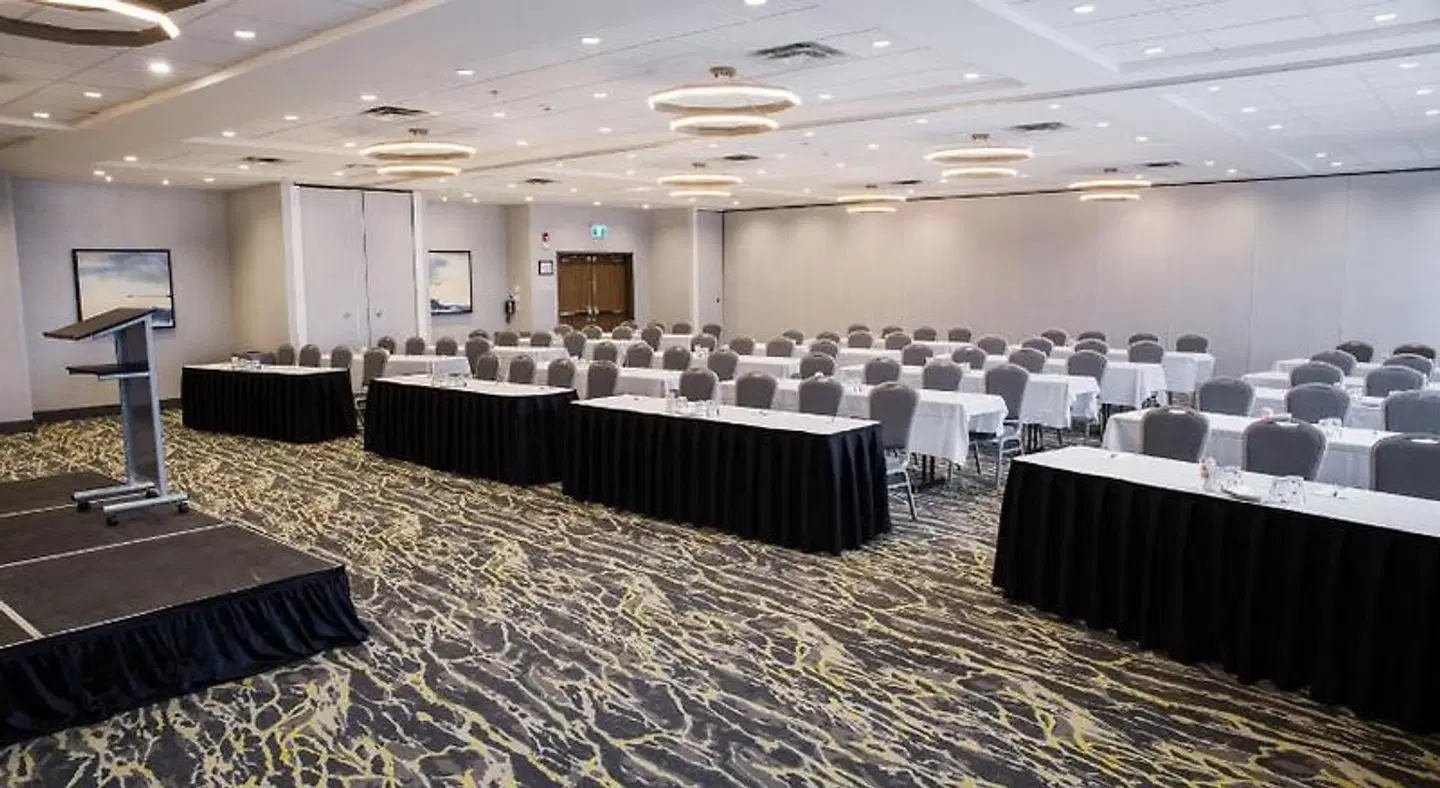 Holiday Inn & Suites Calgary South - Conference Ctr by IHG Konferenz