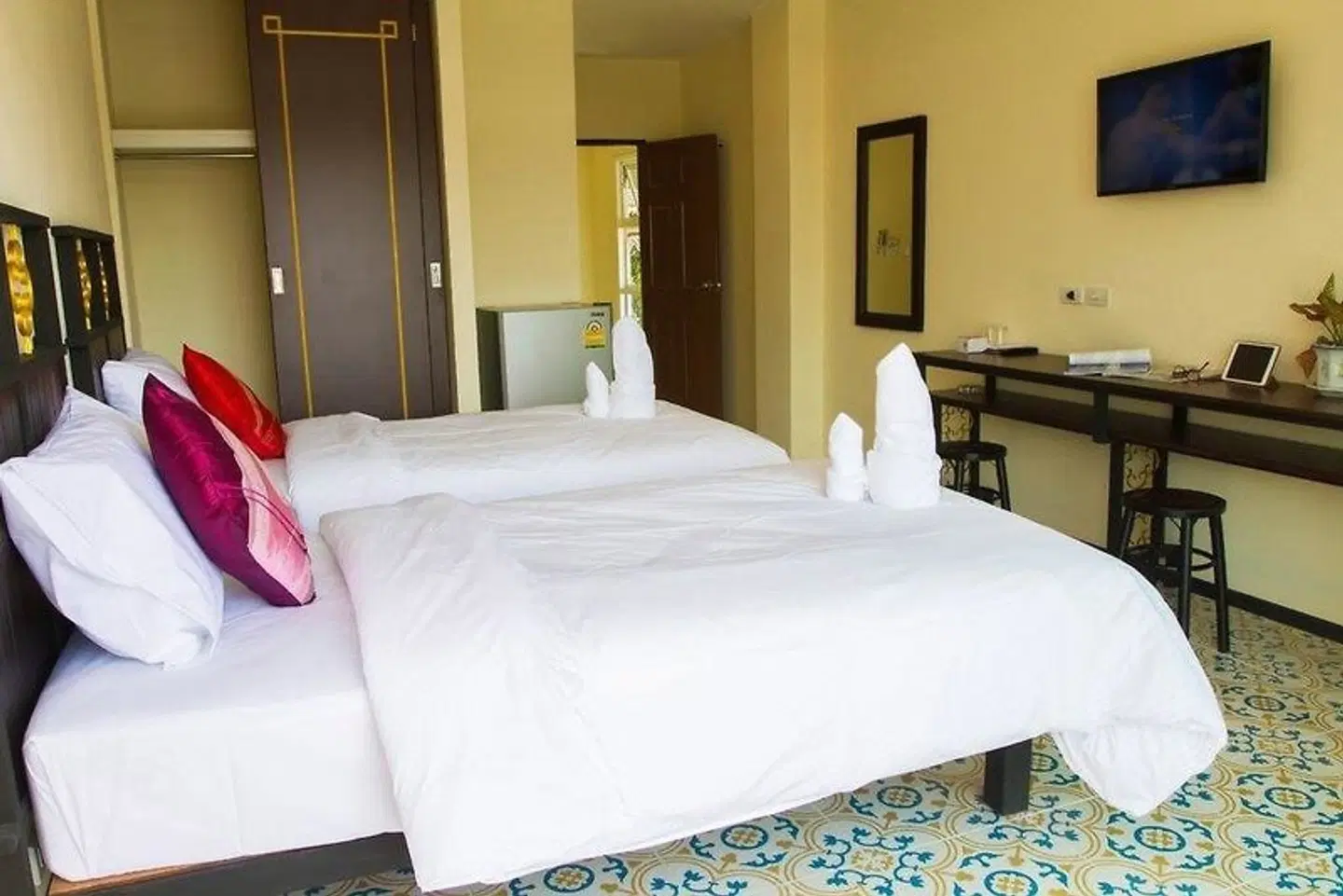 Le Hua ROOM_EXAMPLE