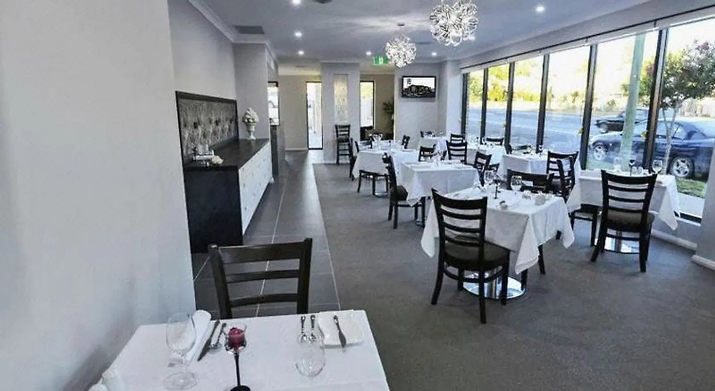 Aastro Dish Motor Inn Restaurant