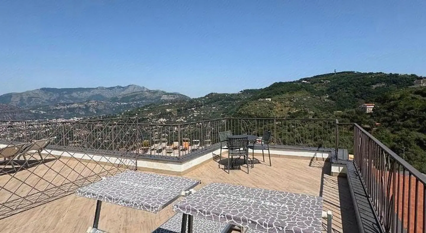 La Vue d'Or Terrasse