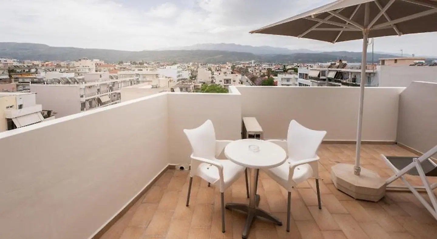 Nefeli Hotel Terrasse