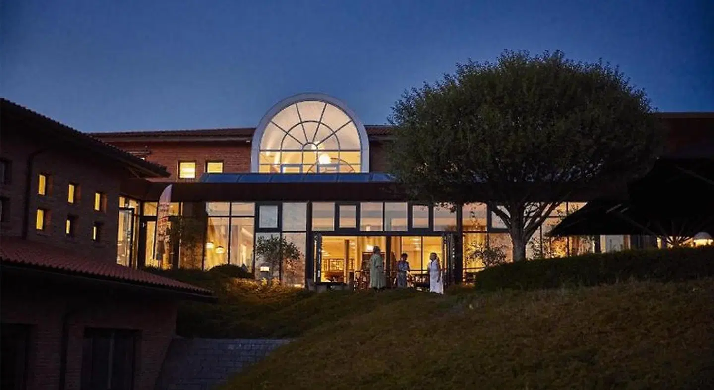 Trinity Hotel & Konference Center EXTERIOR