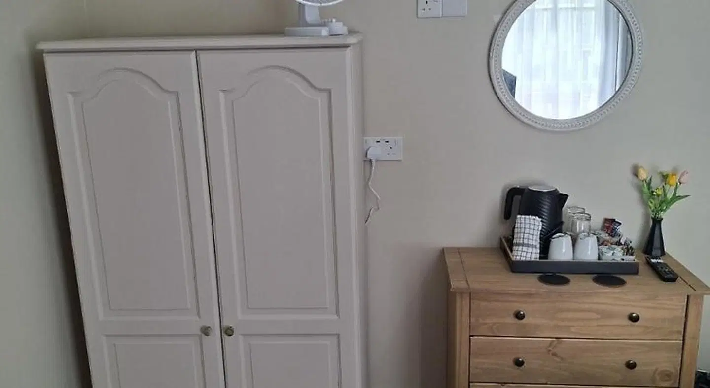 The Abbey ROOM_EXAMPLE