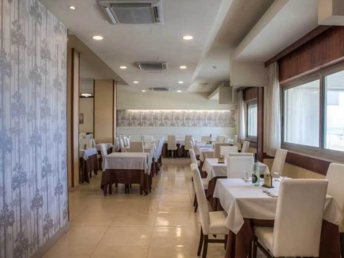 Hotel Life Restaurant