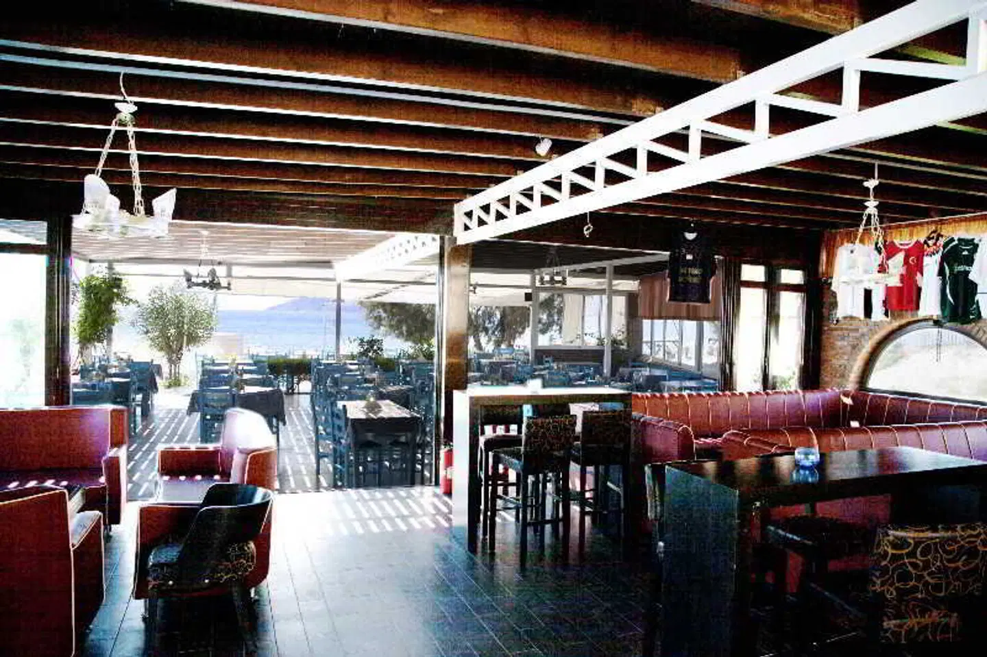 Sacallis Inn Beach Hotel Restaurant