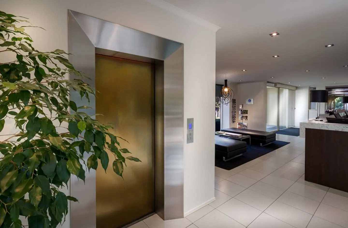 Best Western Plus Travel Inn Carlton LOUNGE_LOBBY