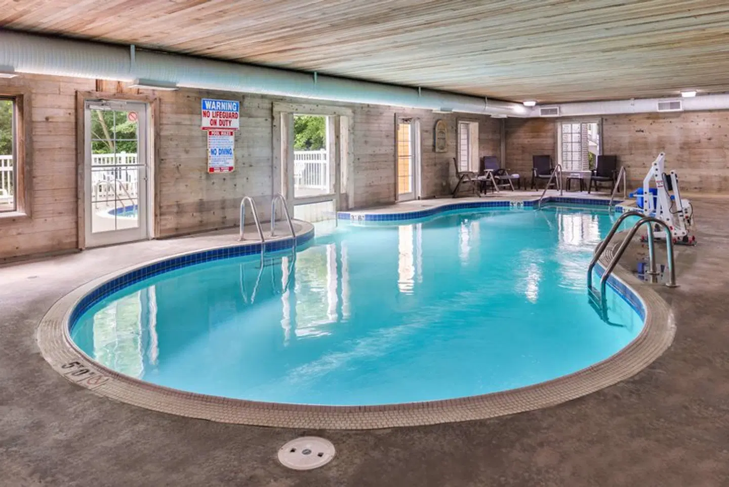 Best Western Designer Inn and Suites Hallenbad