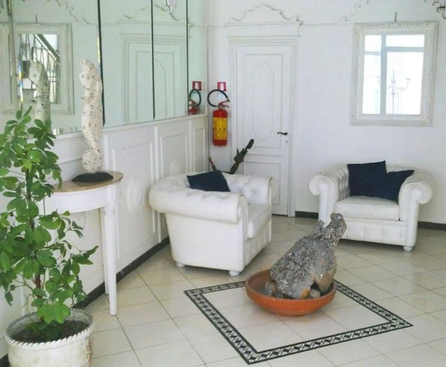 Maremonti LOUNGE_LOBBY