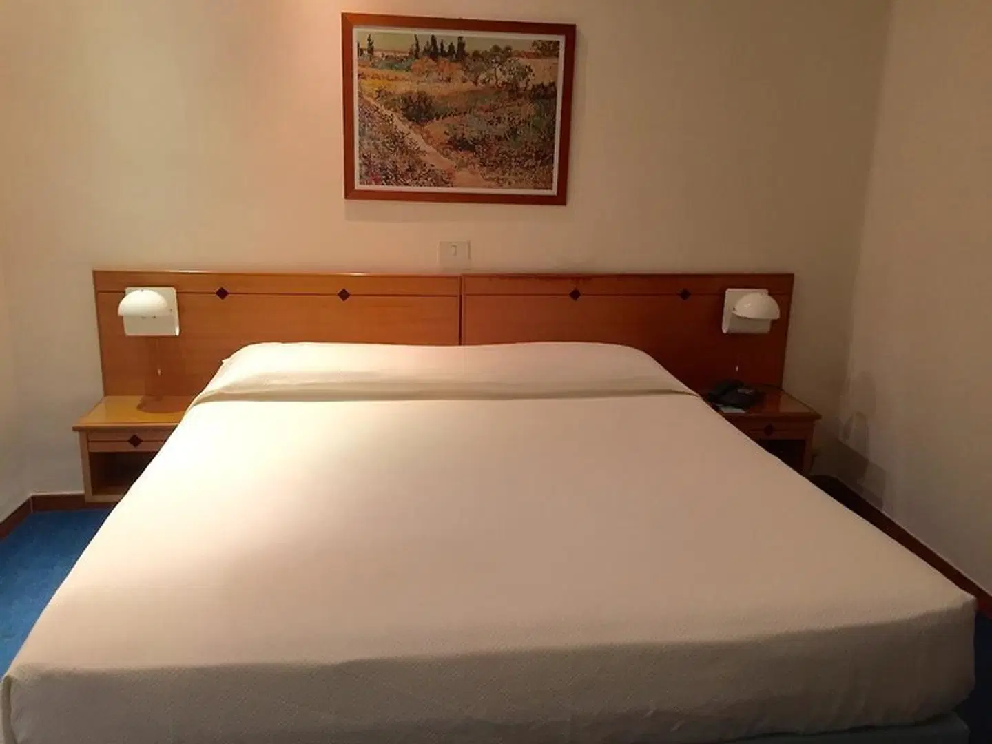 Barsotti ROOM_EXAMPLE