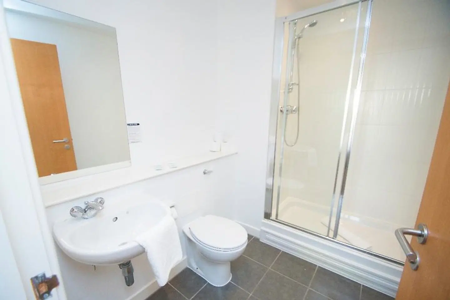 Ocean Apartments Edinburgh Badezimmer