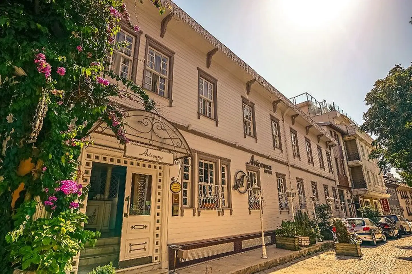 Avicenna Hotel EXTERIOR