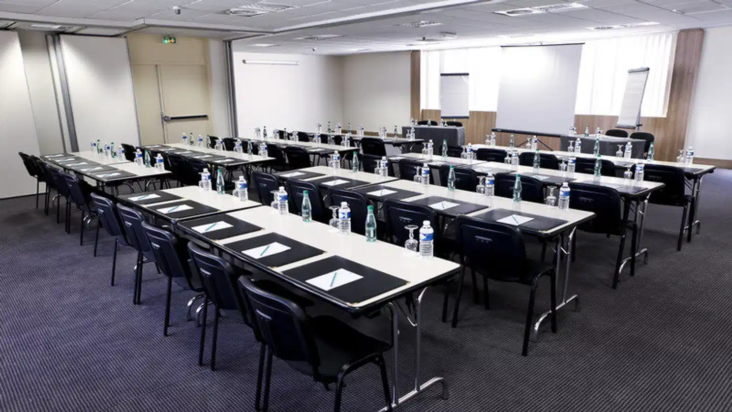 Chromatics Hotel Konferenz