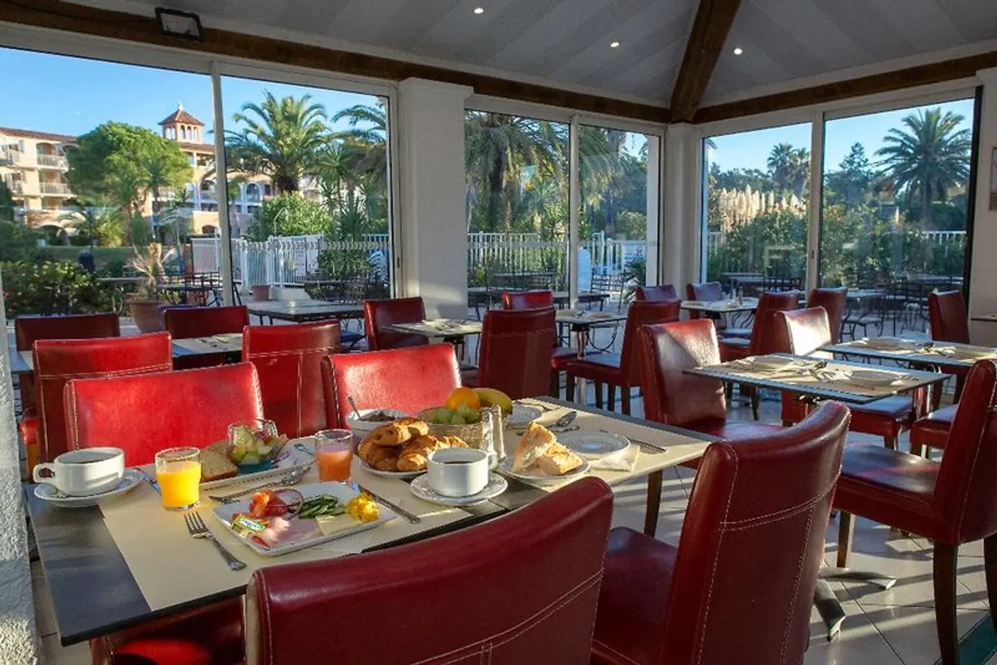 SOWELL Family Port Grimaud Restaurant