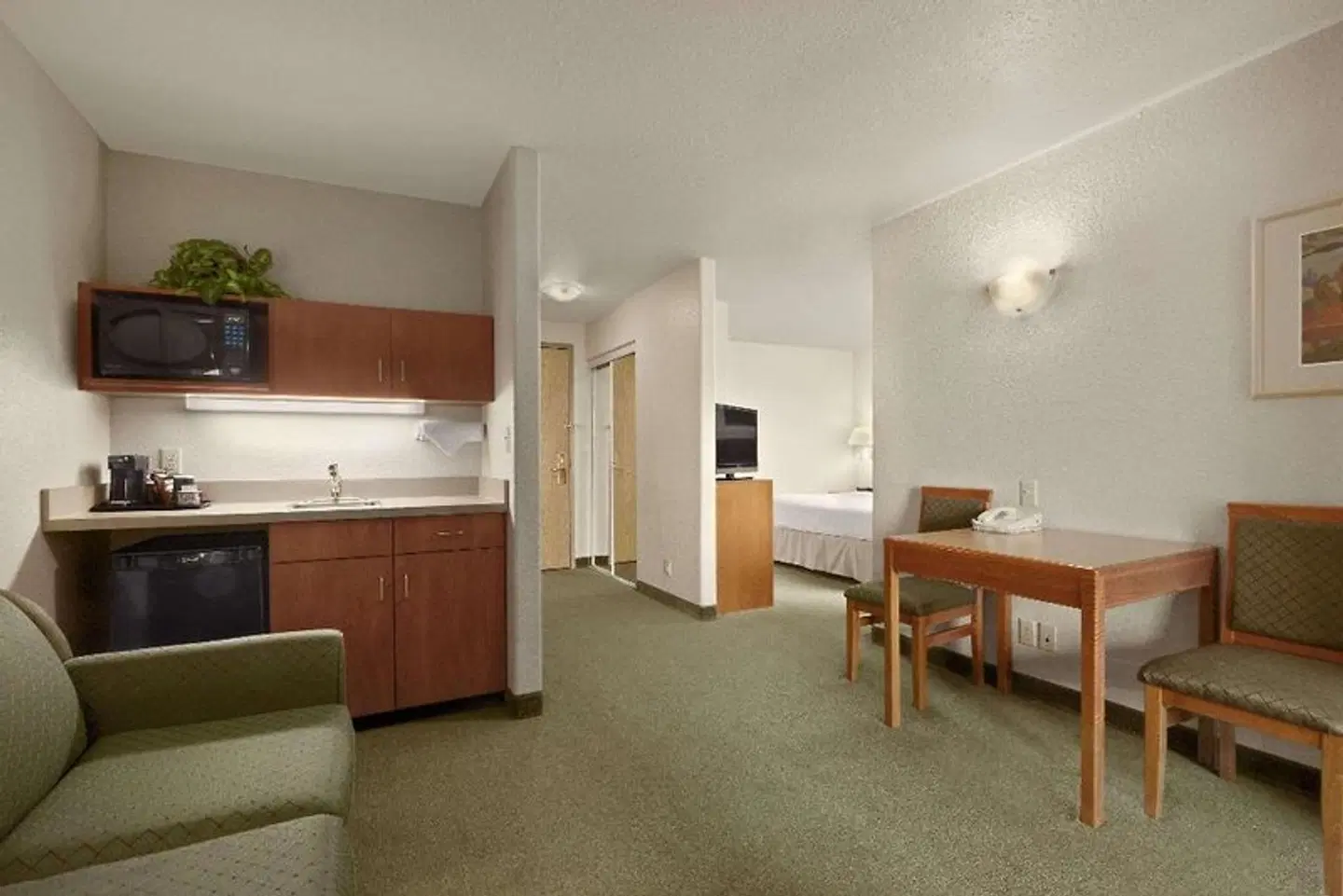 Days Inn by Wyndham Red Deer ROOM_EXAMPLE