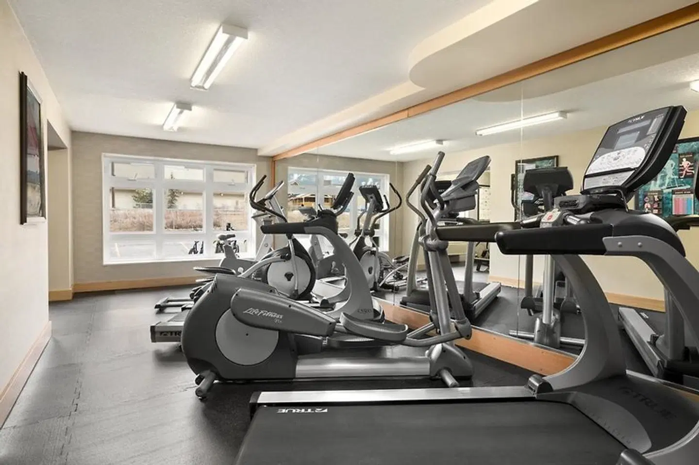 Ramada Inn & Suites Canmore SPORTS_AND_LEISURE