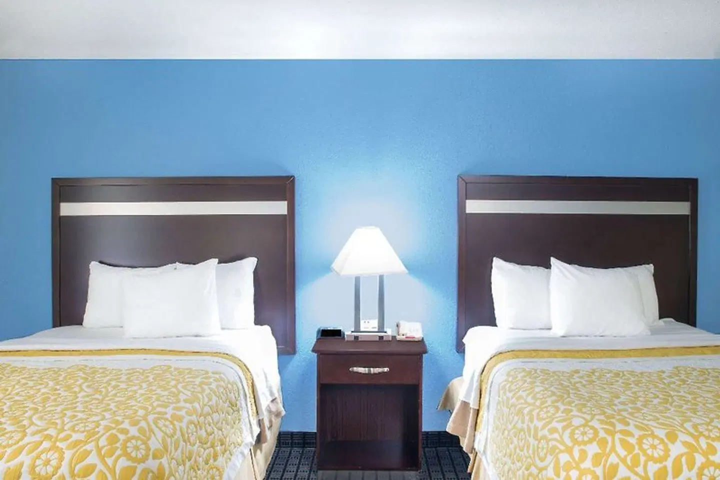 Days Inn by Wyndham New Haven ROOM_EXAMPLE