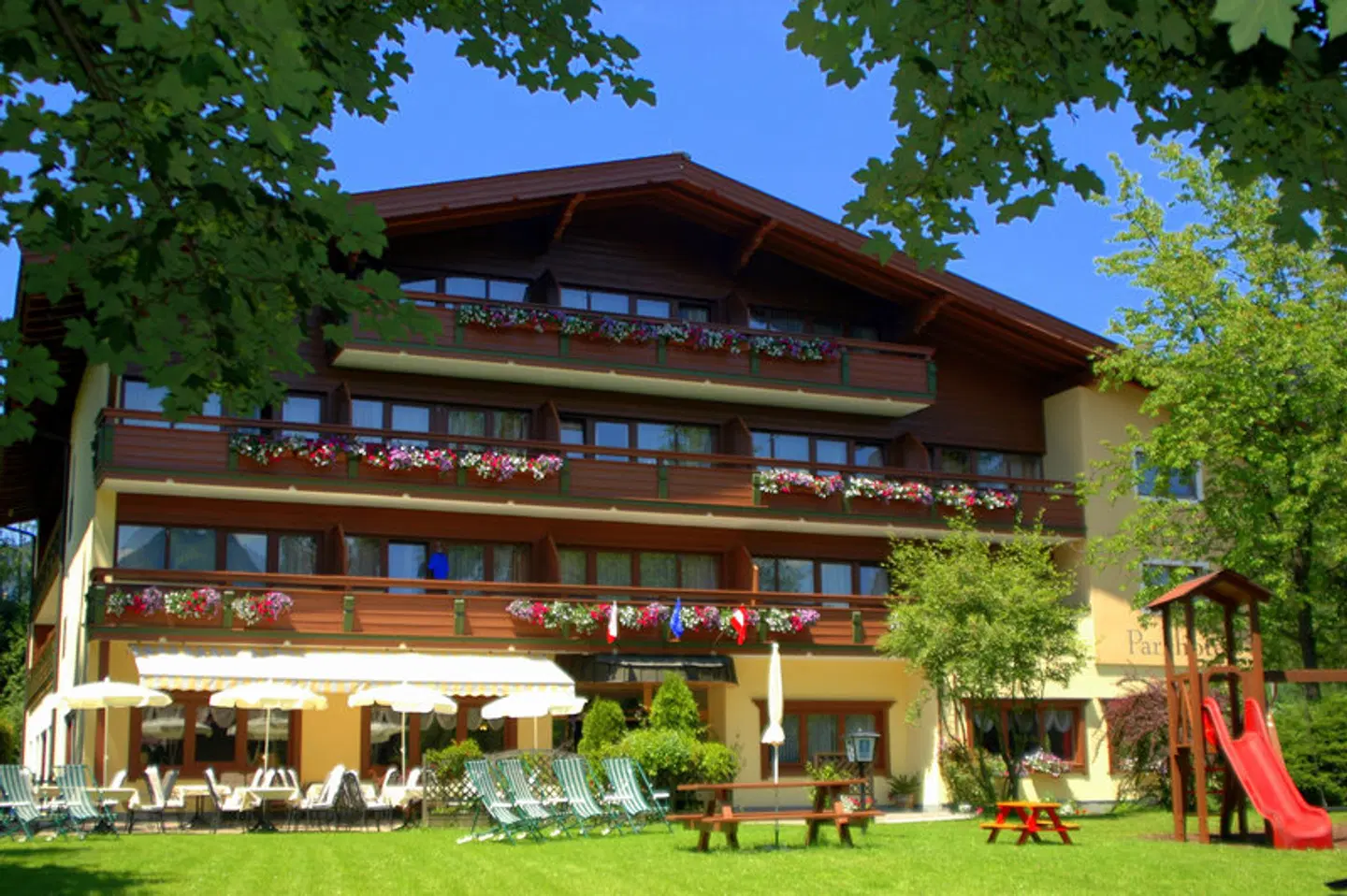 Parkhotel Kirchberg EXTERIOR