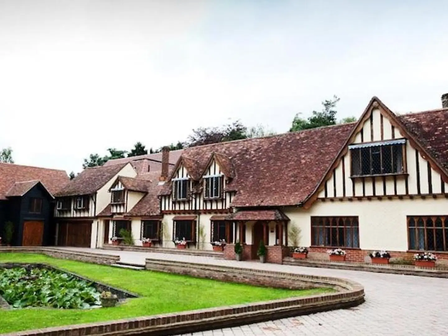 Great Hallingbury Manor EXTERIOR