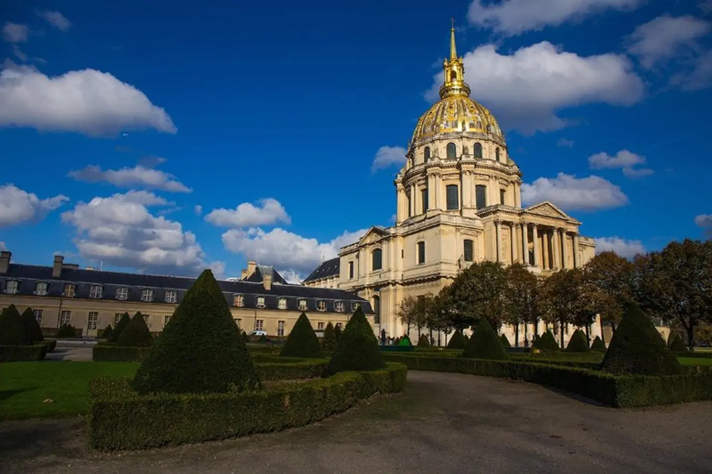 Beauchamps EXTERIOR