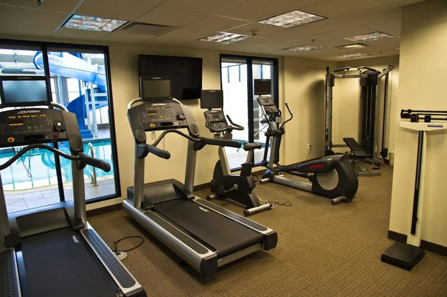 Holiday Inn & Suites Red Deer South by IHG SPORTS_AND_LEISURE