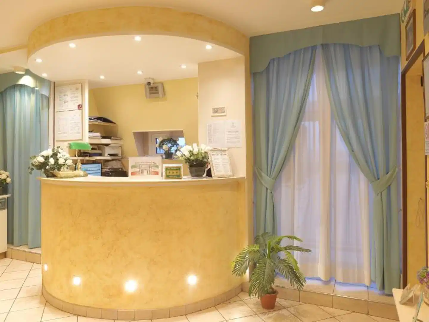 Arco Romana Lobby