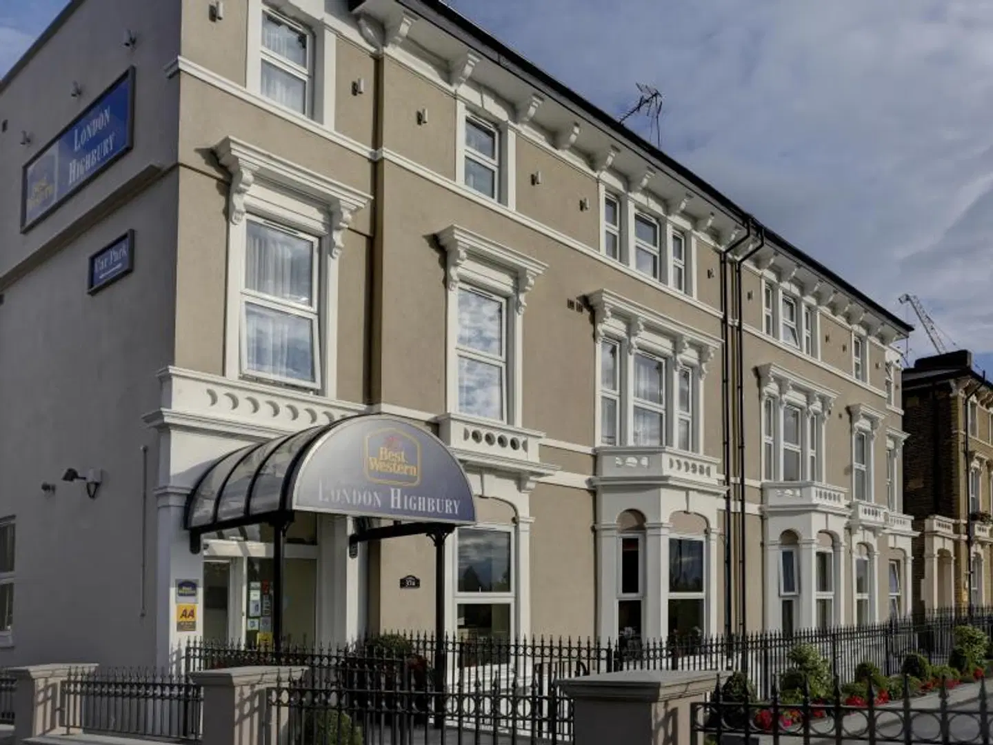 Best Western London Highbury EXTERIOR