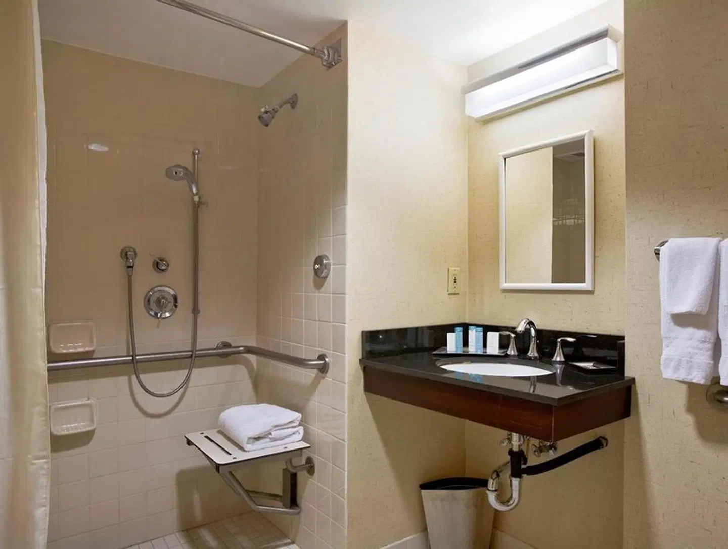 Hilton San Diego Airport/Harbor Island Badezimmer